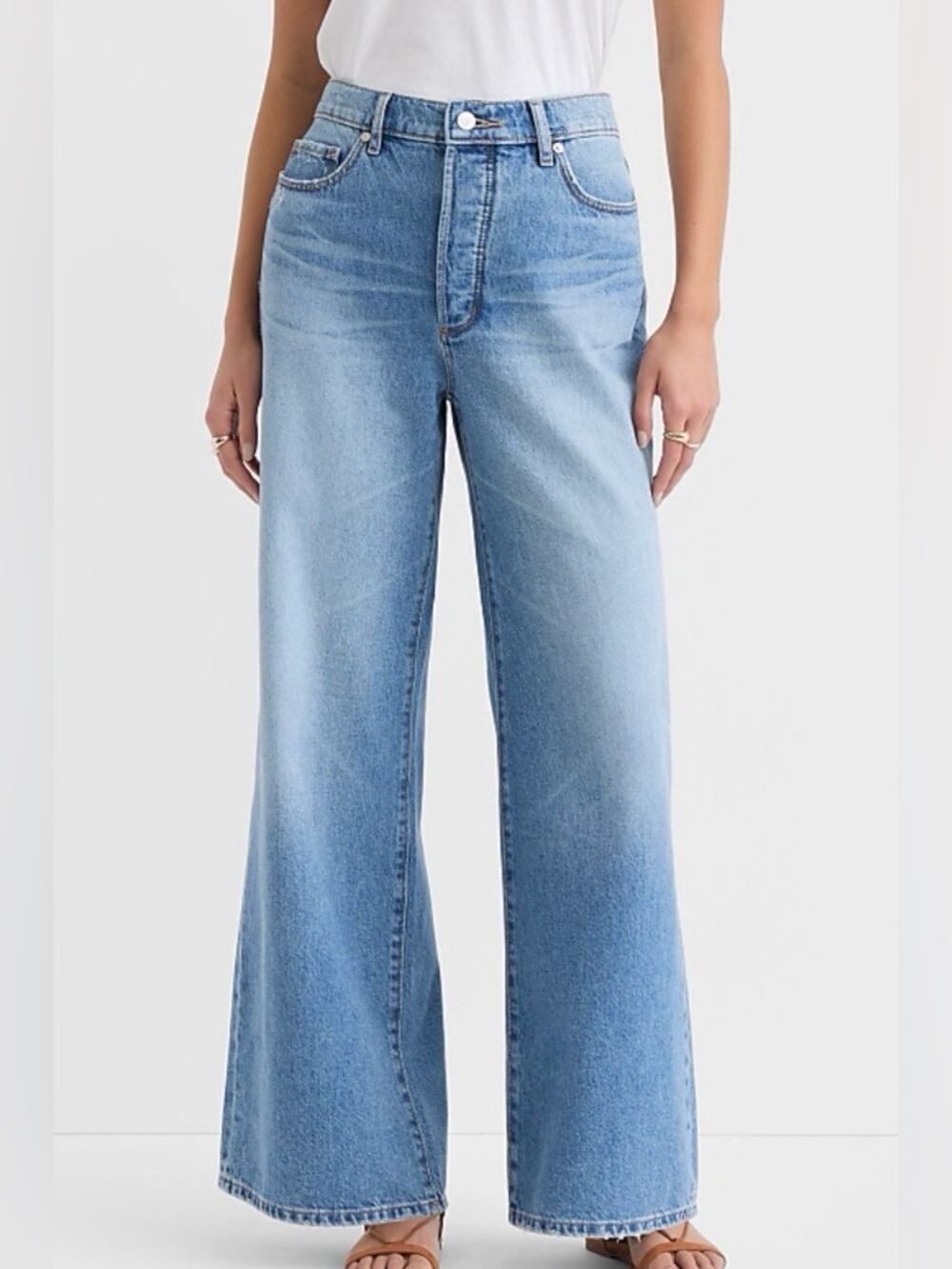 Light Blue Wide Leg Women’s Jeans, Size 34, NWT
